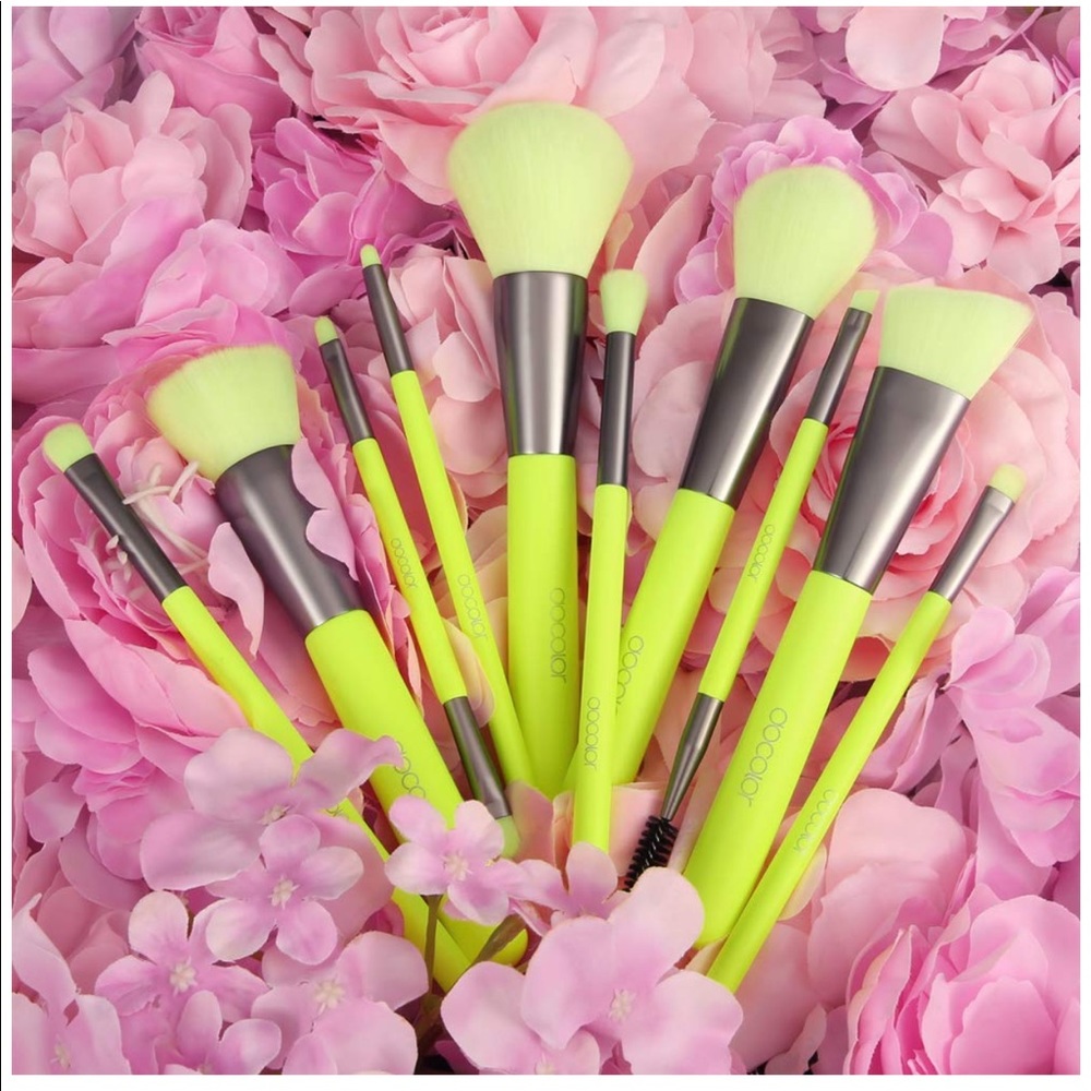 10 piece neon green brush set ✨